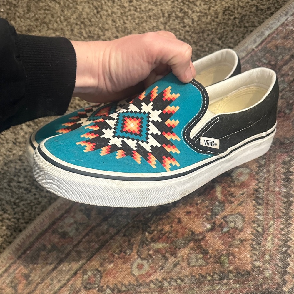 Vans Teal and Black Aztec Slip-On with Geometric Design w9/m7.5 - Picture 4 of 8